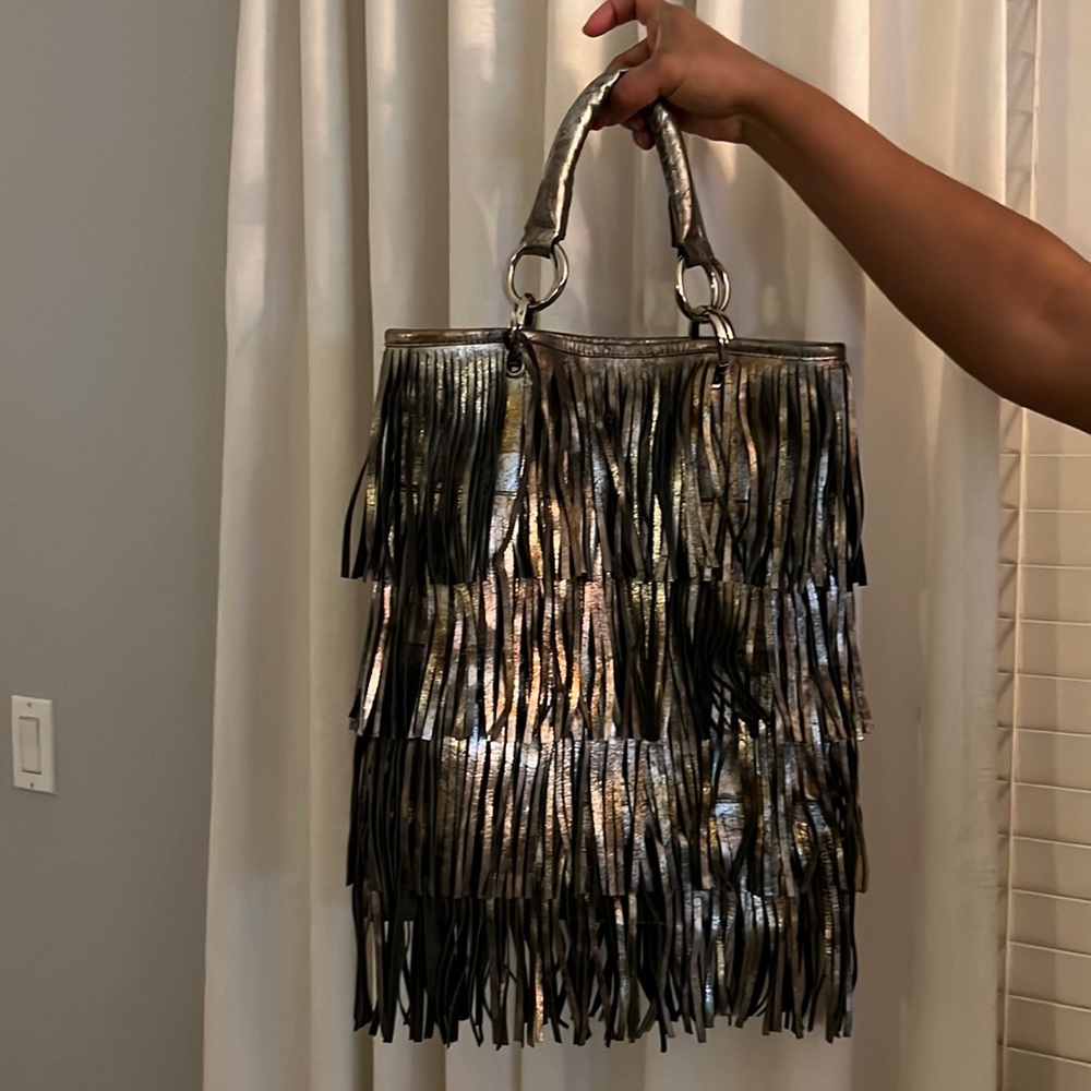 Beautiful Silver ruffle bag, slightly used, perfect condition, unique 👌🏼